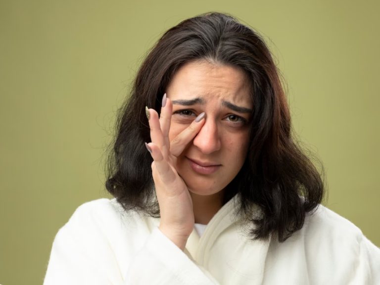 বাম চোখ লাফালে কি হয়