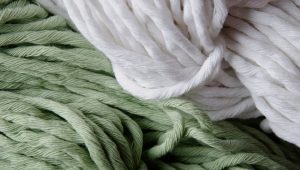 Polyester corespun thread