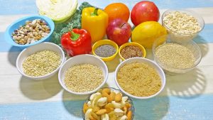 junk food and healthy food paragraph